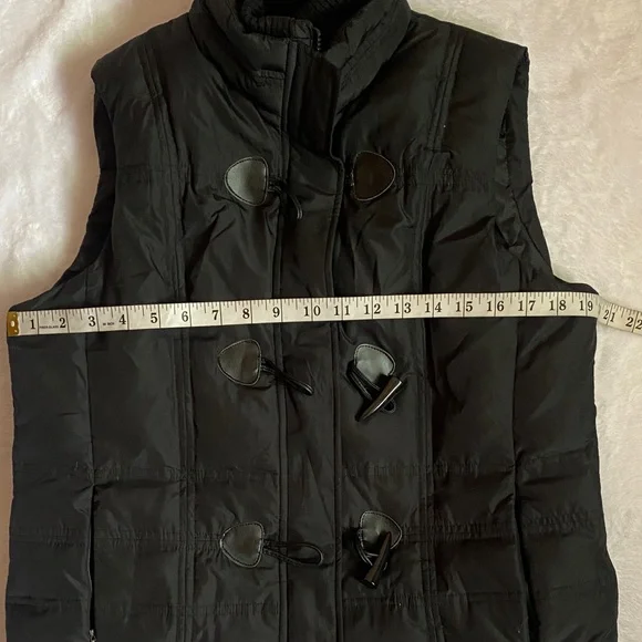 Charter Club Dark Vest with Toggle Closures - Picture 5 of 7
